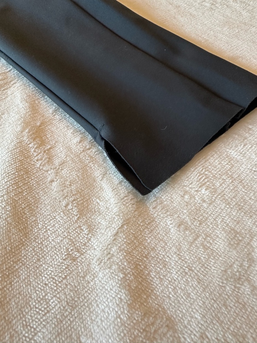 Athleta Black Stellar Tight in black Size Medium - Picture 3 of 12
